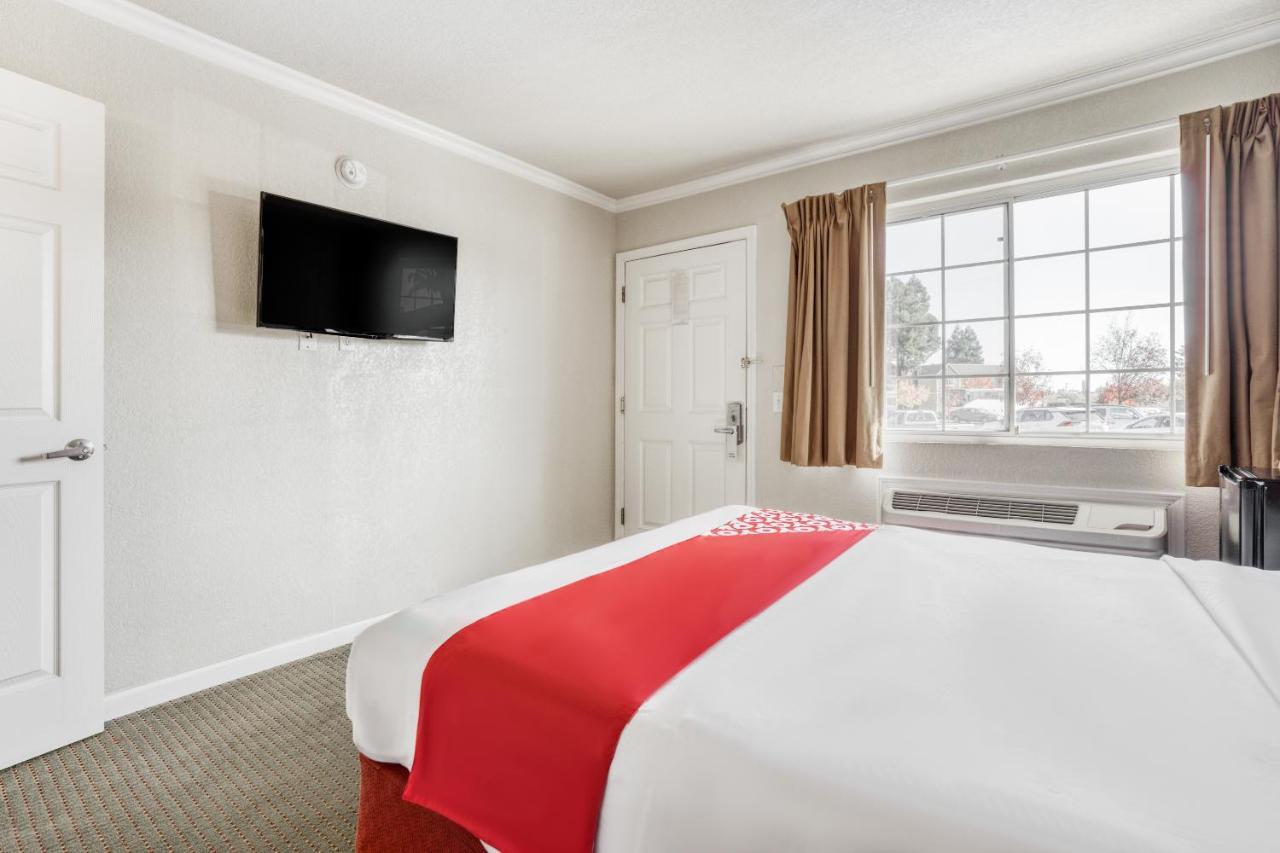 Americas Best Value Inn - Petaluma Exterior photo